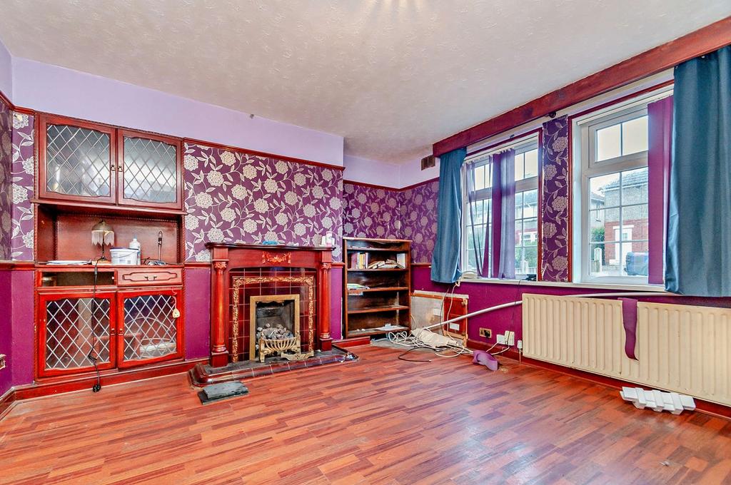 Moser Avenue, Bradford, BD2 3 bed semidetached house £121,000