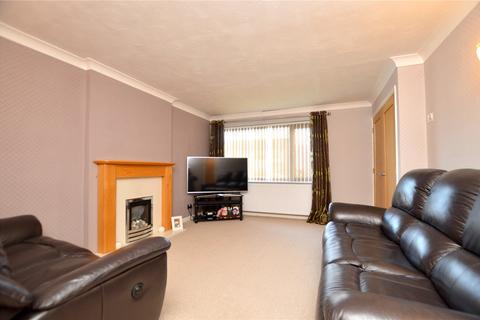 3 bedroom semi-detached house for sale, Kent Close, Pudsey