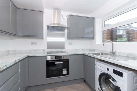 37 Chilgrove Close, Goring By Sea, Worthing, BN12 6NG