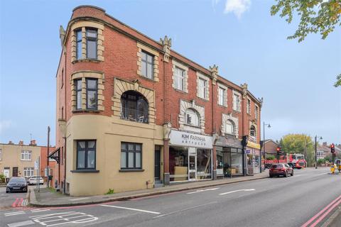 4a The Parade, Carshalton, SM5 3RL