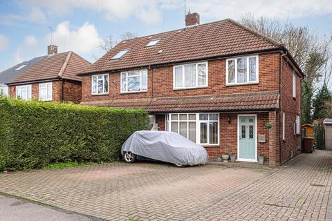 1d Chipstead Way, Woodmansterne, Banstead, SM7 3JH