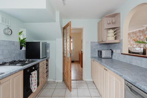 1d Chipstead Way, Woodmansterne, Banstead, SM7 3JH