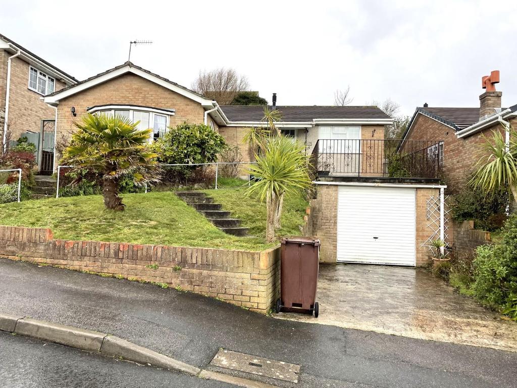 Hounster Drive, Millbrook, Torpoint 3 bed detached bungalow £1,200