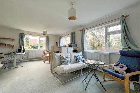 11, Carlton Court Eastbury Road, Watford, WD19 4QA