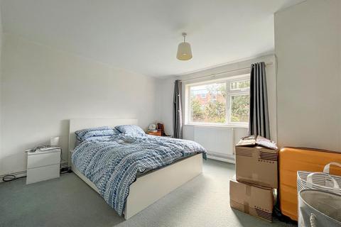 11, Carlton Court Eastbury Road, Watford, WD19 4QA