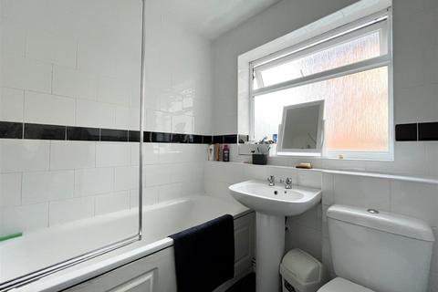 11, Carlton Court Eastbury Road, Watford, WD19 4QA
