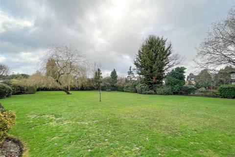 11, Carlton Court Eastbury Road, Watford, WD19 4QA