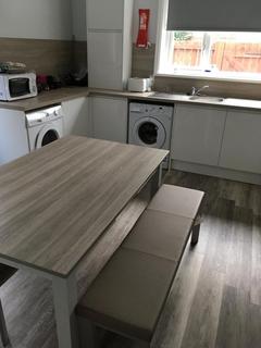 6 bedroom house share to rent - Wellesley Ave, Hull