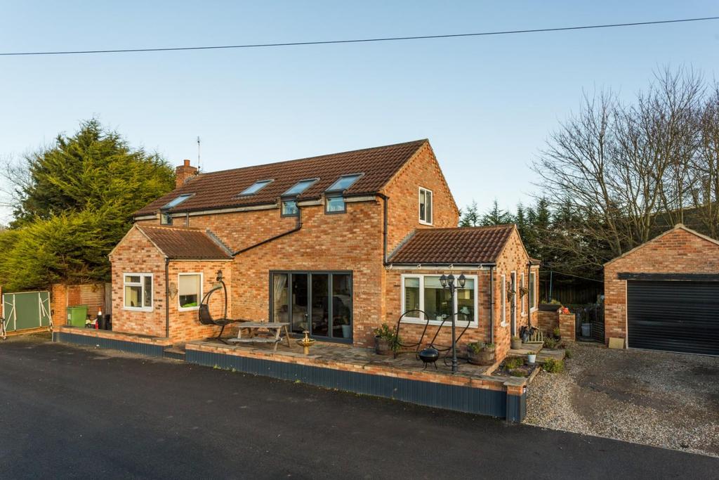 Wetherby Road, Rufforth, York 4 bed detached house for sale £550,000
