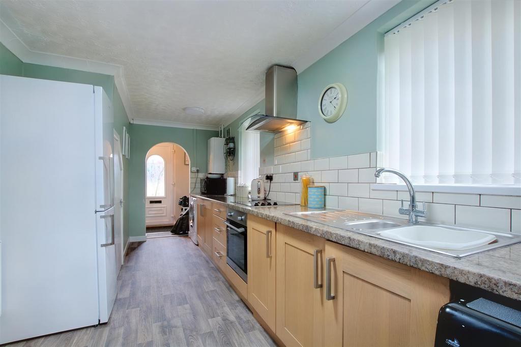 Kitchen 1.jpeg