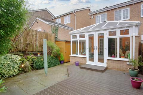 33 Hambling Close, Nottingham, NG6 7DX