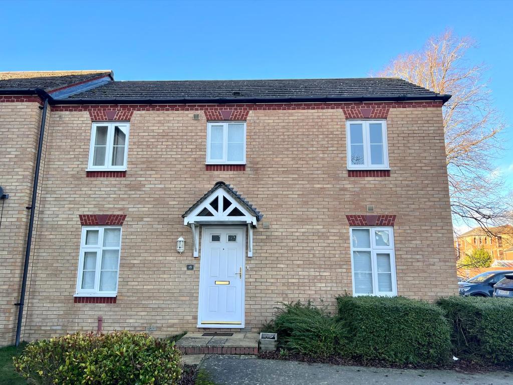 Bowling Green Lane, St. Crispin... 3 bed semidetached house £1,100
