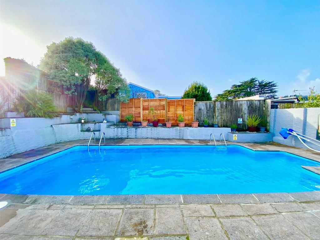 Bevelin Hall, Saundersfoot 4 bed detached house £599,950