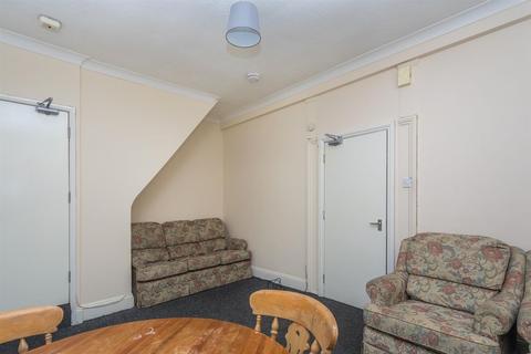 4 bedroom terraced house to rent - Hollingdean Road, Brighton