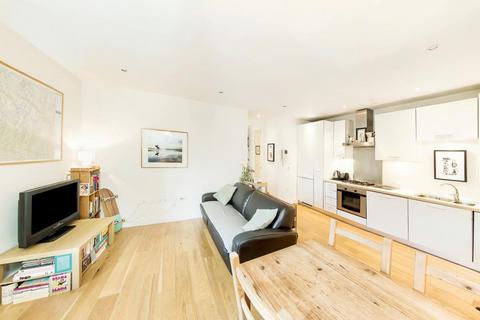 2 bedroom flat to rent, Brixton, SW2