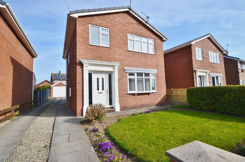 Davis Avenue, Castleford 3 bed detached house £1,000 pcm (£231 pw)