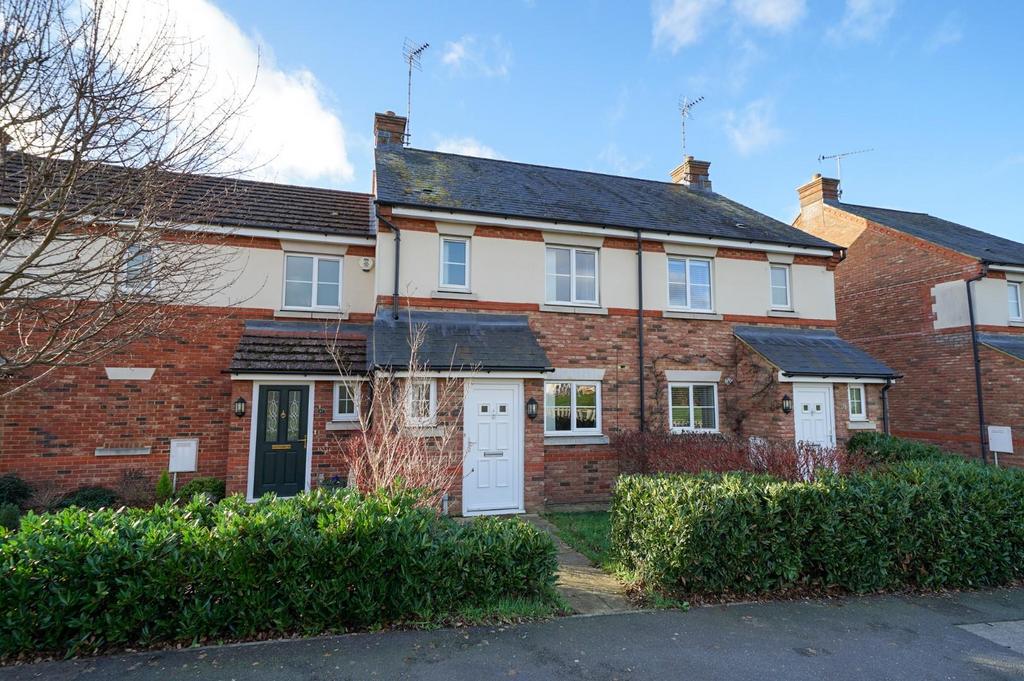 Plantation Road, Leighton Buzzard 2 bed terraced house for sale £350,000