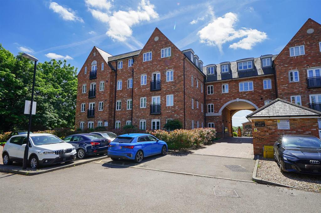 Leighton Road, Leighton Buzzard 1 bed flat £175,000