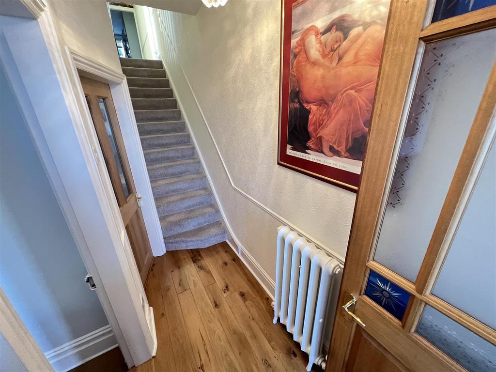 Hillside Road, Heswall, Wirral 3 bed semidetached house £480,000