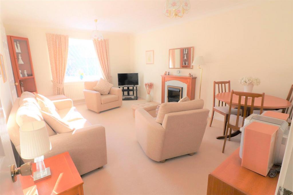 Carrick Drive, Blyth 2 bed bungalow £190,000