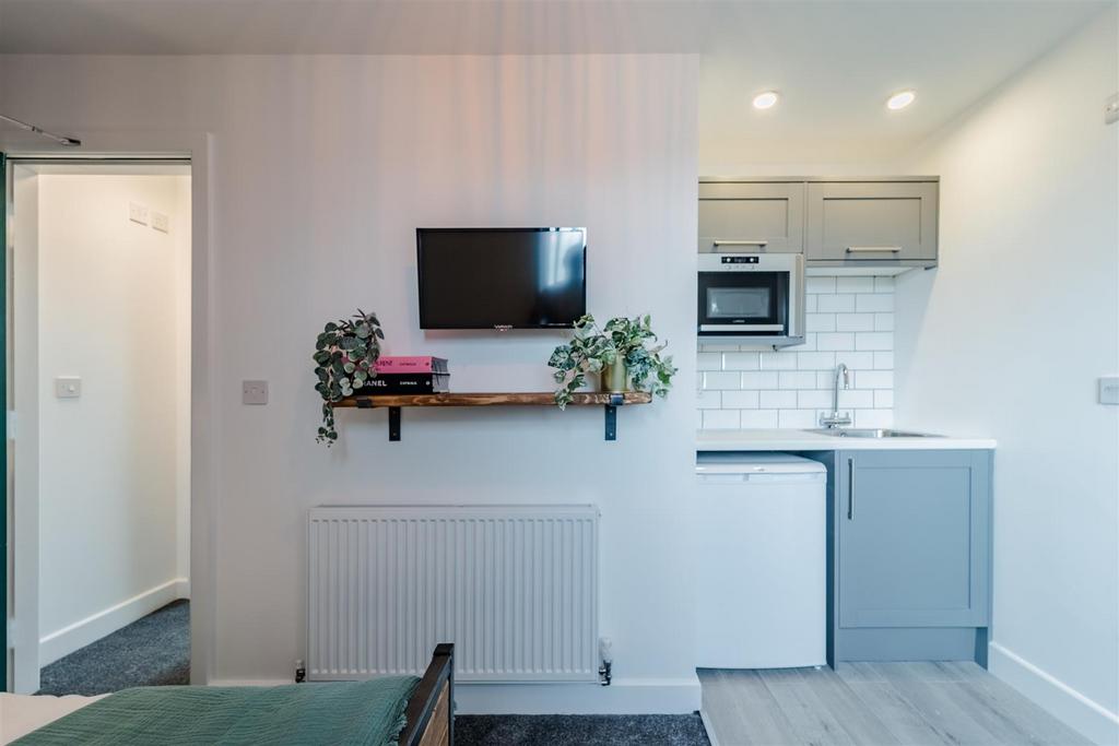 Abercorn Road, Coventry 1 bed in a house share £695 pcm (£160 pw)