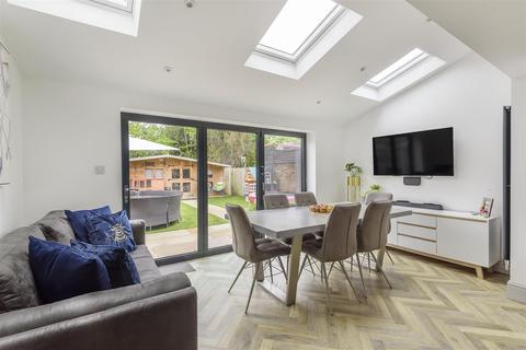 59 Glenfield Avenue, Wetherby, LS22 6RN