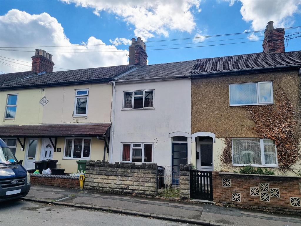 Redcliffe Street, Swindon 2 bed terraced house £95,000