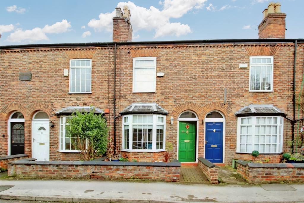 Byrom Street, Hale 2 bed terraced house £1,200 pcm (£277 pw)