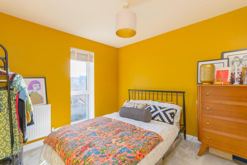 ESOLCYESAC20 - Bedroom B.jpg