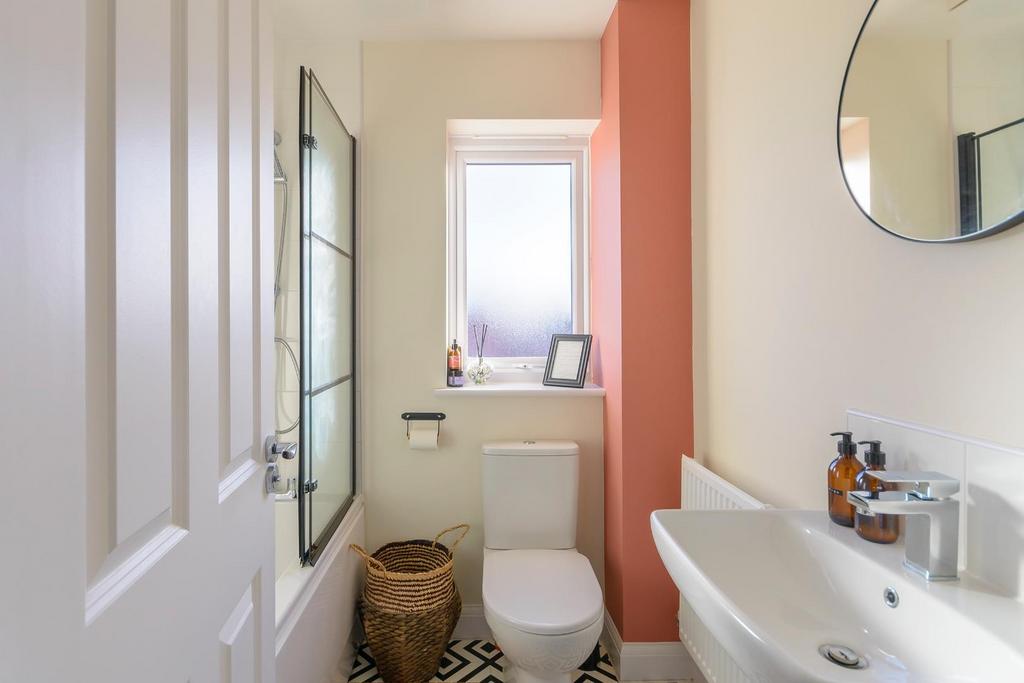 ESOLCYESAC20 - Bathroom C.jpg