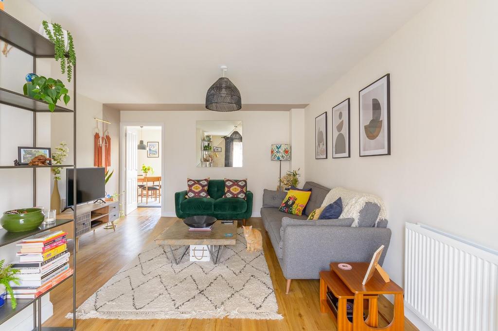 ESOLCYESAC20 - Living Room F.jpg