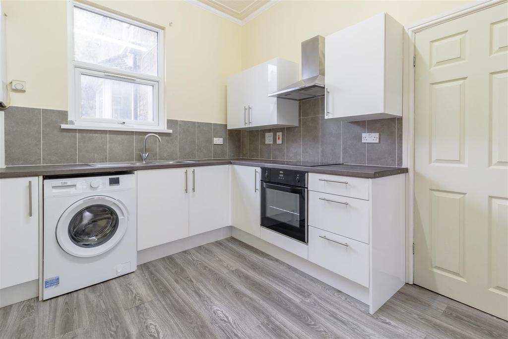 15 Selsdon Road   E13 9 BY (Ground Floor Flat) (6).