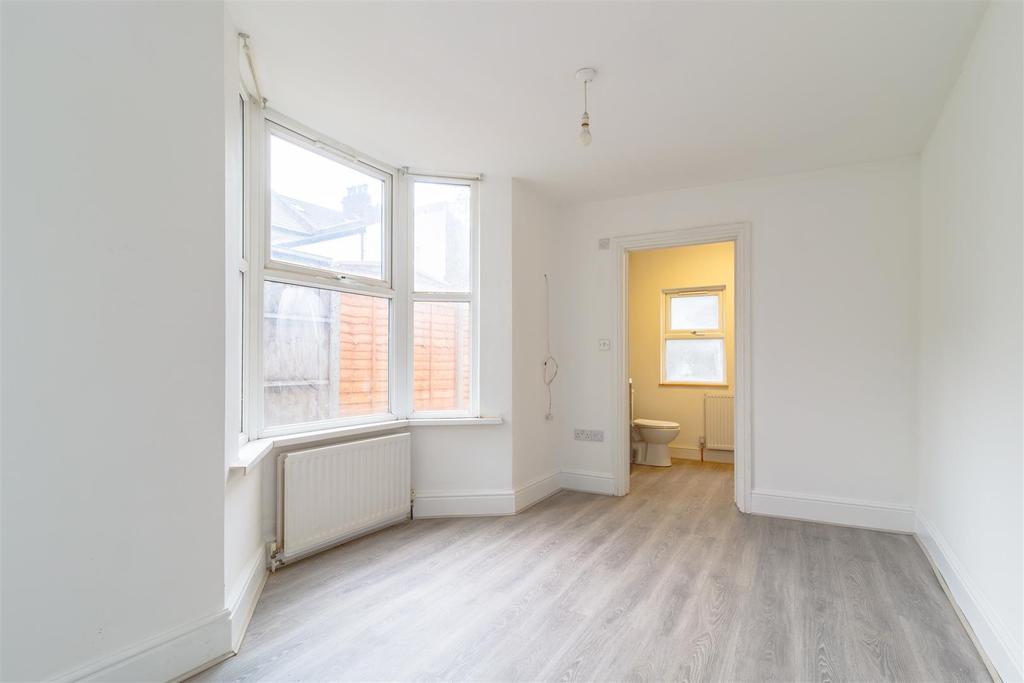 15 Selsdon Road   E13 9 BY (Ground Floor Flat) (7).