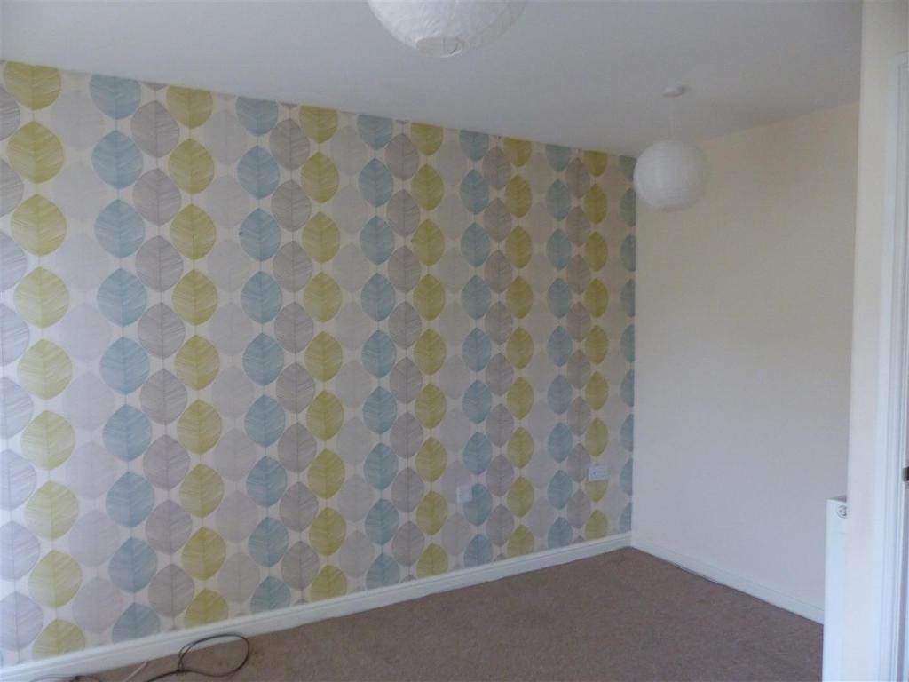 Oak Avenue, Old Goole 2 bed terraced house £595 pcm (£137 pw)
