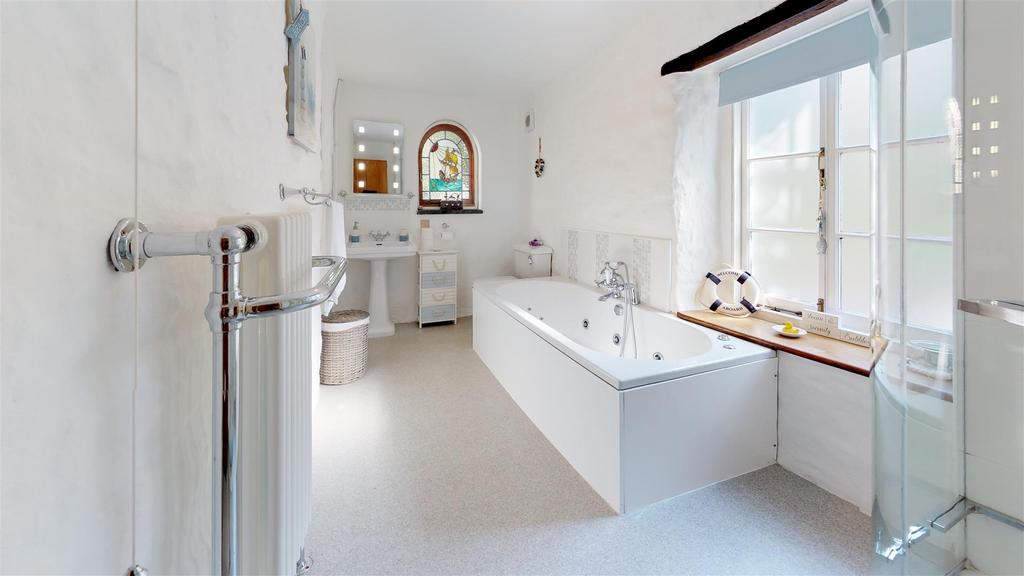 Seacombe-Cottage-Bathroom 2.jpg