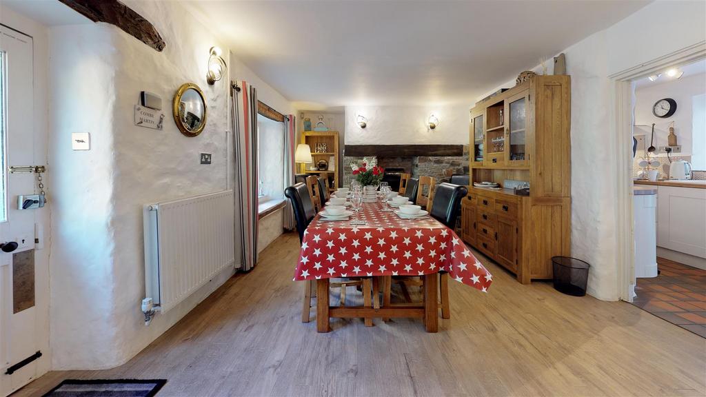 Seacombe-Cottage-diningroom 1.jpg