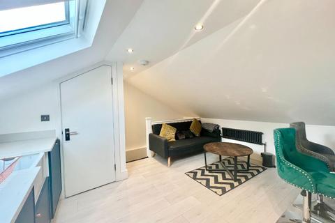 2 bedroom flat to rent - Queen street, York
