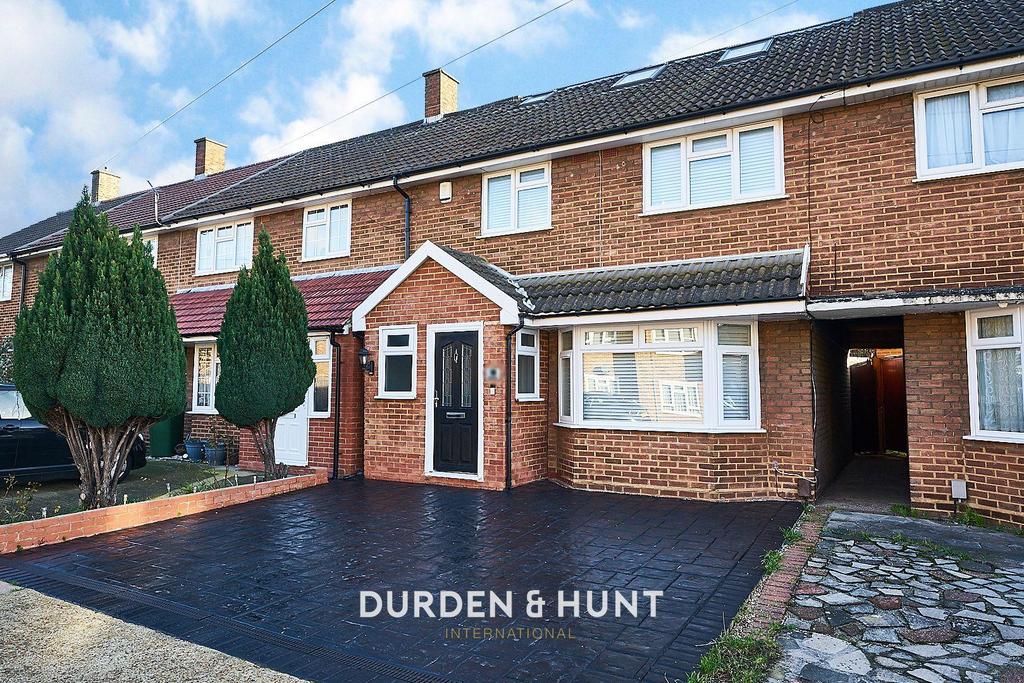 Tuck Road, Rainham, RM13 4 bed terraced house £450,000