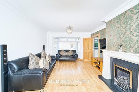 10 Tuck Road, Rainham, RM13 7HB