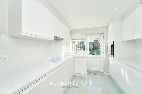 10 Tuck Road, Rainham, RM13 7HB
