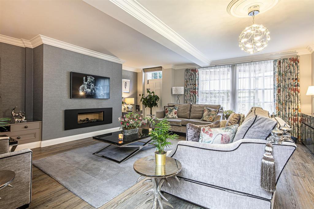 King Edwards, Rivelin, Sheffield 4 bed townhouse £2,750 pcm (£635 pw)