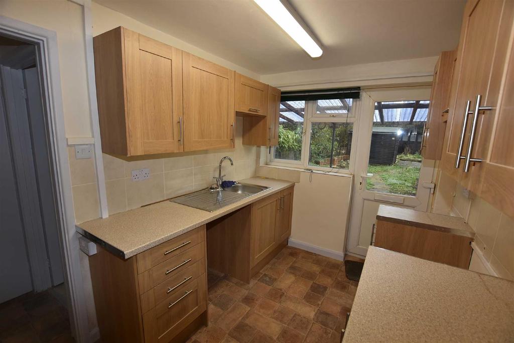 Charlton Terrace, Evenlode Road, MoretoninMarsh 3 bed terraced house £800 pcm (£185 pw)
