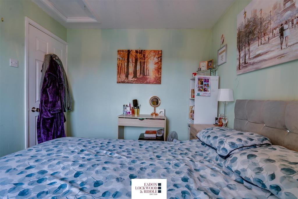 Bedroom 2-2.jpg