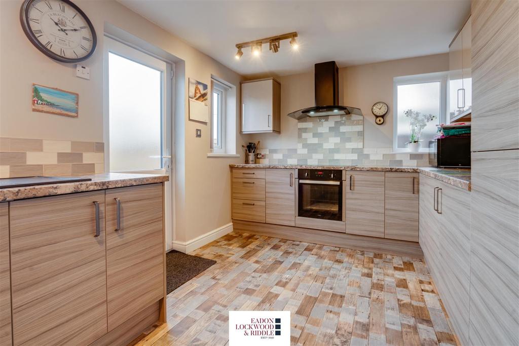 Kitchen 2.jpg