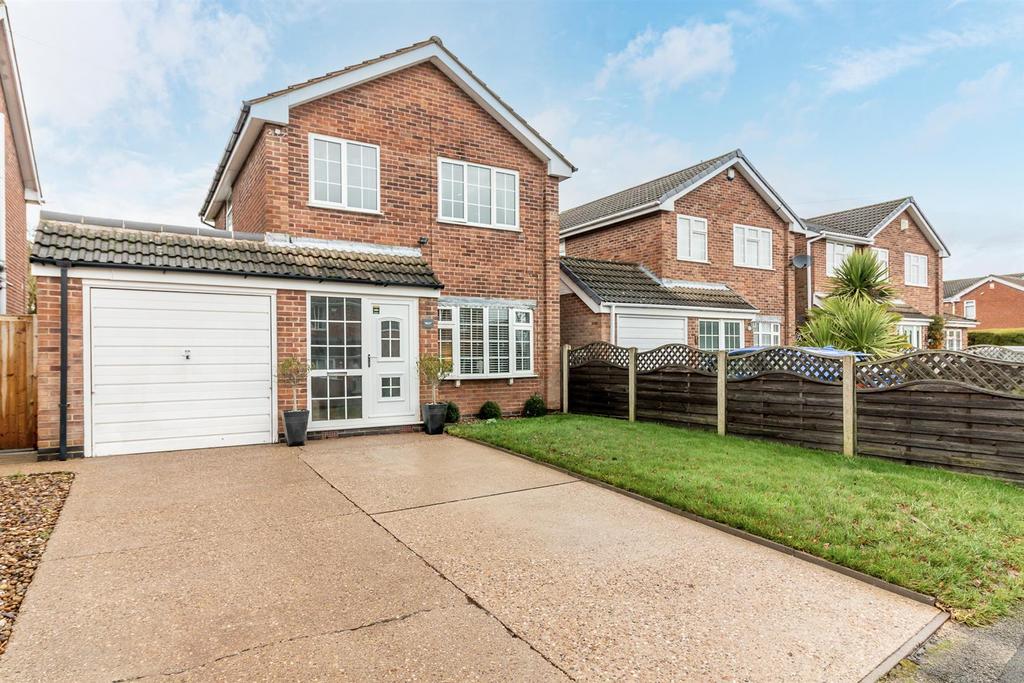 Jumelles Drive, Calverton, Nottinghamshire 3 bed detached house - £315,000