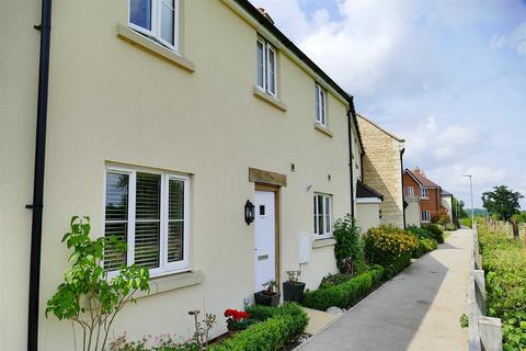 3 bedroom semi-detached house for sale - Bowood View, Calne