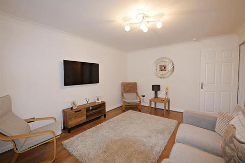 2 bedroom flat to rent - Kilpatrick Court, Stepps, Glasgow