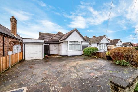 105 Meadow Walk, Epsom, KT19 0BB