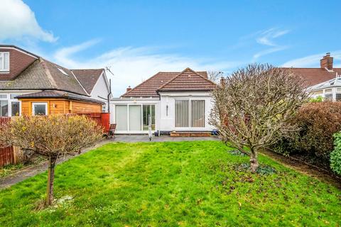 105 Meadow Walk, Epsom, KT19 0BB
