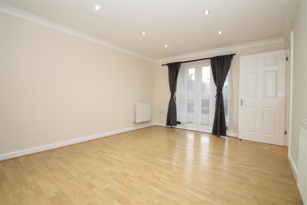 Ashbourne Lodge, Hazelwood Lane, Palmers Green N13 2 bed flat for sale £370,000